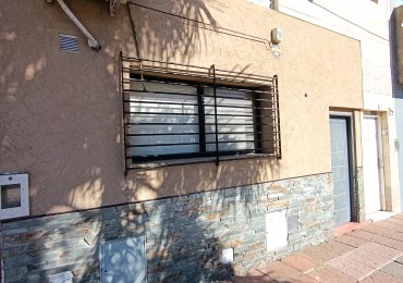 CASA EN VENTA - AV RAMIIREZ 