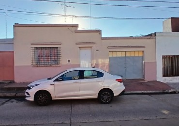 VENDO CASA 2 DORMITORIOS 